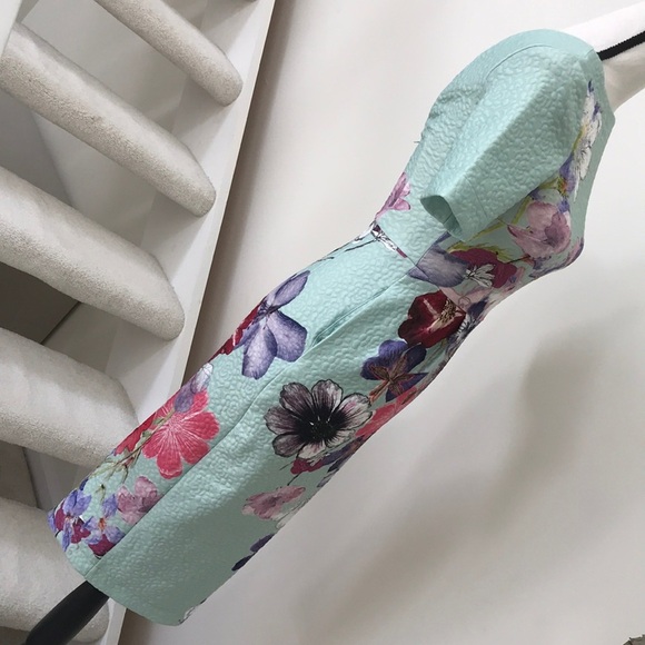 🌸Floral Short-Sleeve Below the Knee Dress🌸, Size S - Picture 4 of 7